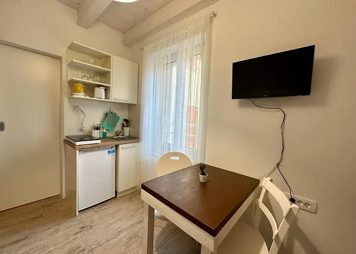 House Punta - Hisa Na Punti * Πιράν